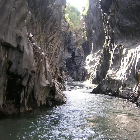 Liliya Fiumefreddo di Sicilia